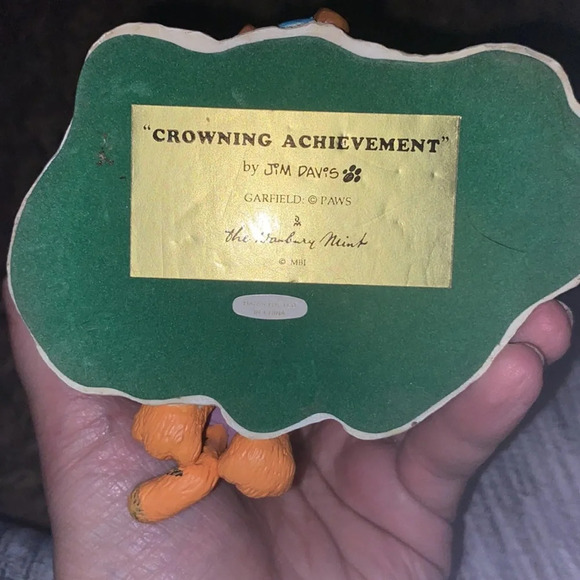 Vintage "Garfield" figurine entitled "Crowning Achievement"  by Jim Davis (D 2) - Picture 7 of 7
